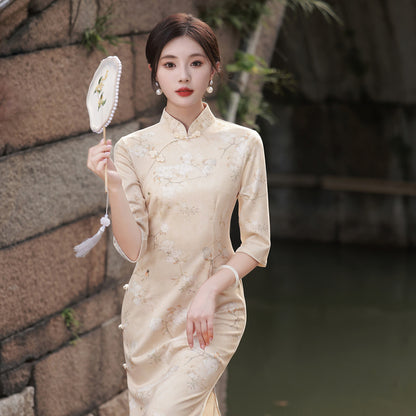 Traditional Chinese gown